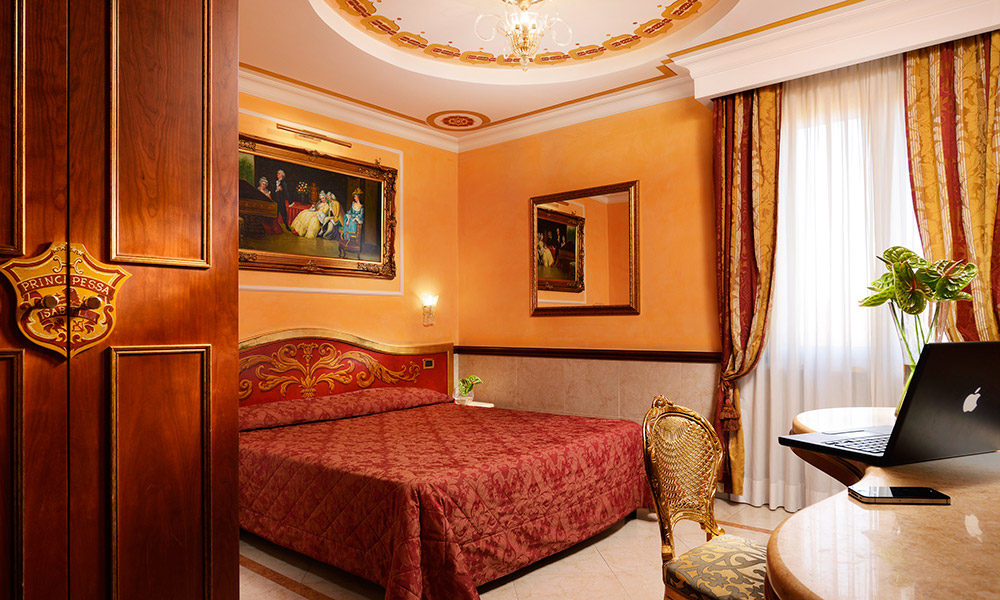 holiday in rome hotel